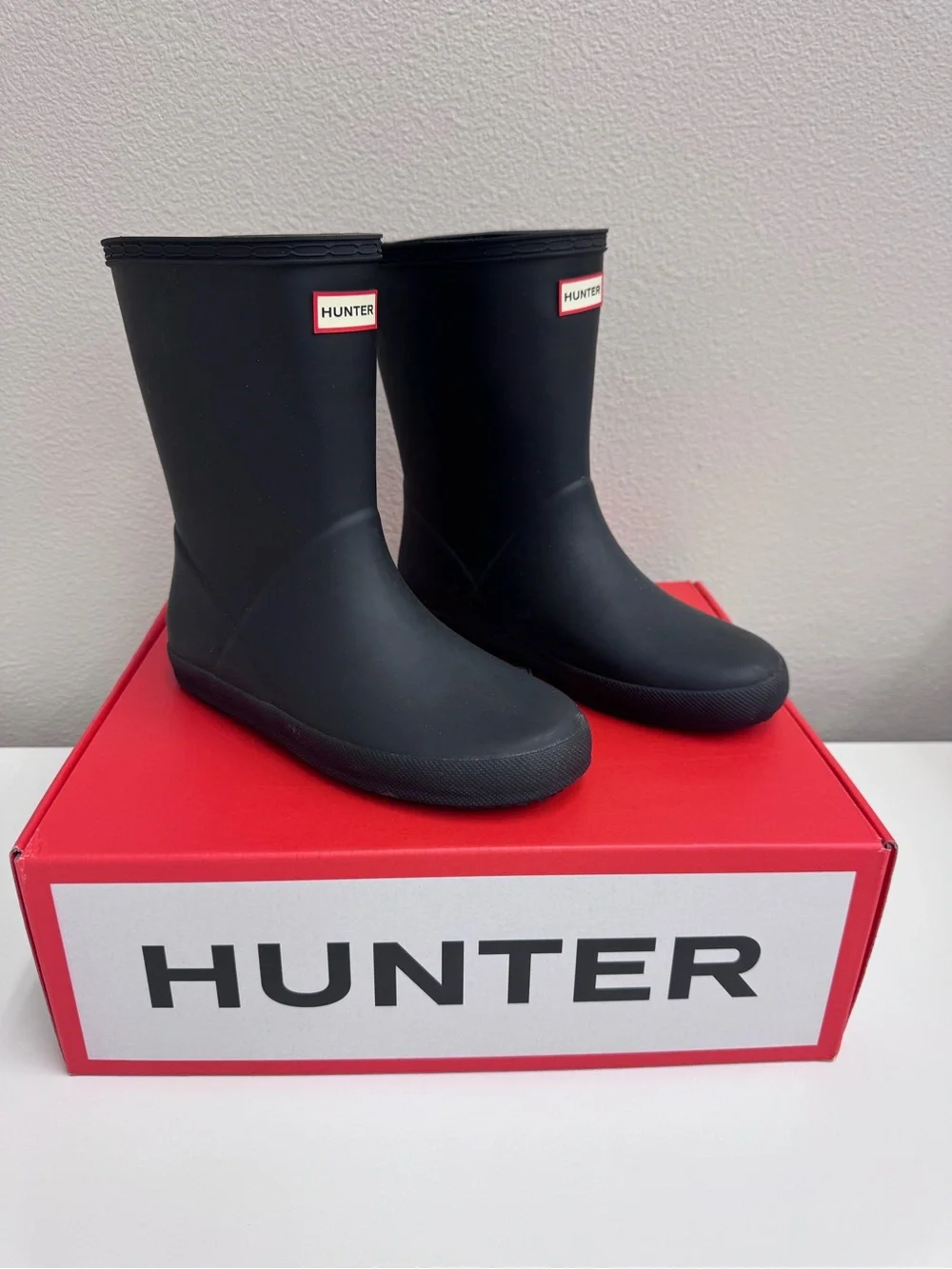 Kids Hunter Matte Black Short Waterproof Boots Size 3
